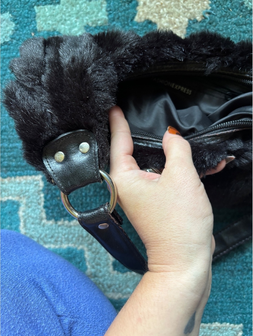 Y2K black faux fur bag - Picture 4 of 4